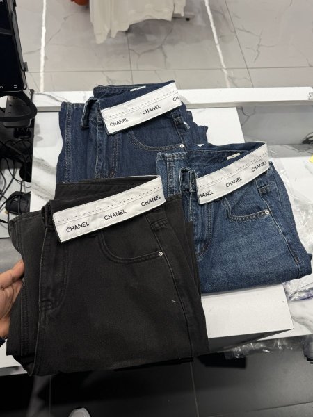 بنطلون جينز chanel