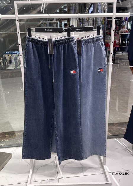 جينز غامق