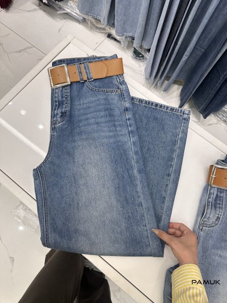 جينز غامق