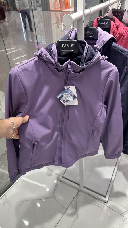 كحلي مع ليلكي غامق